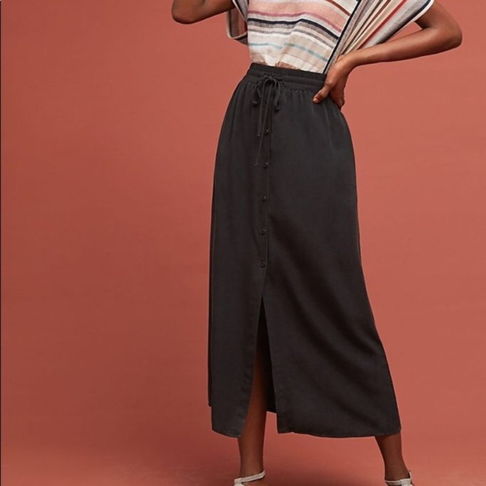 Cloth & Stone Chambray Button Up Midi Skirt